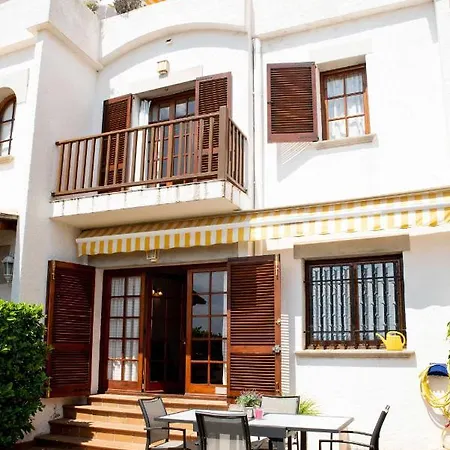 Cases Blanques 48 Casa Con Jardin Privado * Χιρόνα