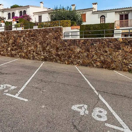 Cases Blanques 48 Casa Con Jardin Privado Χιρόνα